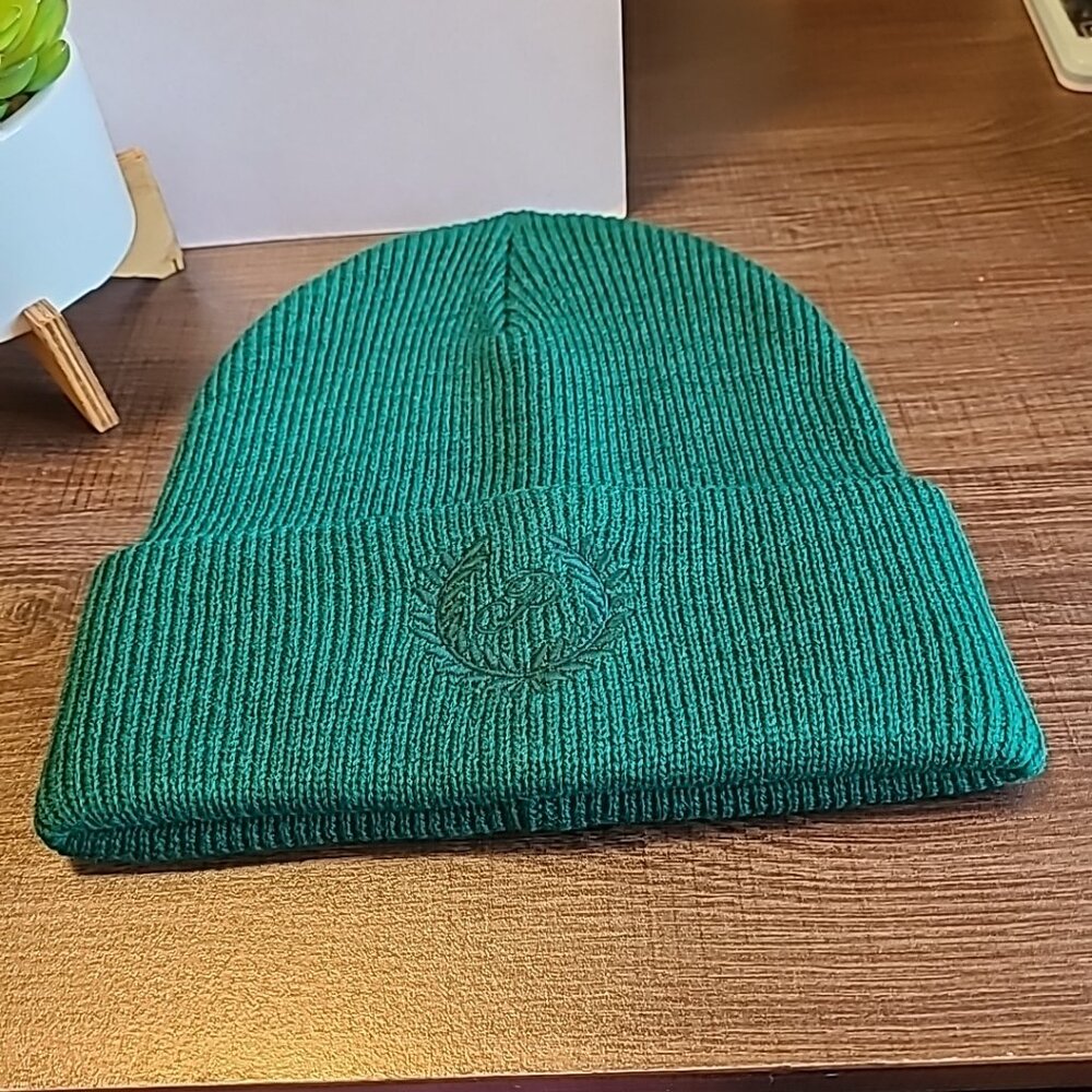 Victoria's Secret Rib Knit Beanie‎ Forest Green Ladies NWOT Gifting Fall Winter
